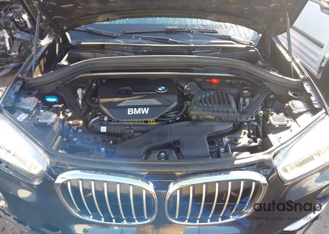 2017 BMW X1 xDrive28I z USA, uszkodzony, nr VIN WBXHT3C37H5F71846